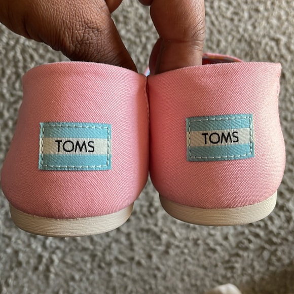 Pink Quartz Pineapple Embroidered TOMS - Picture 4 of 8